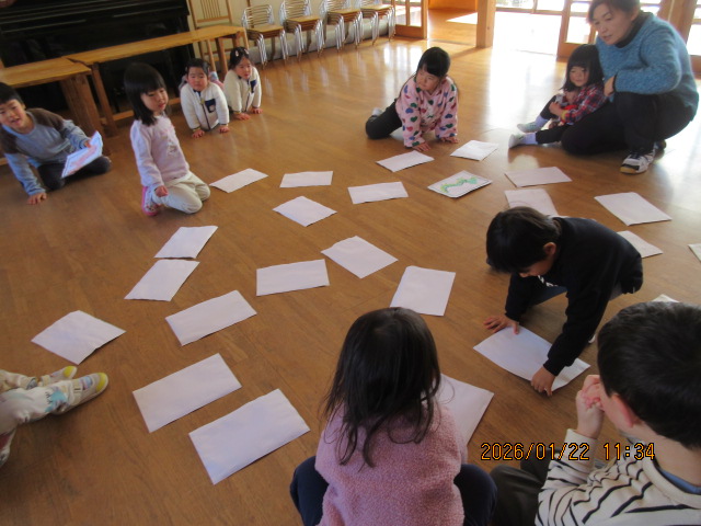 �������I